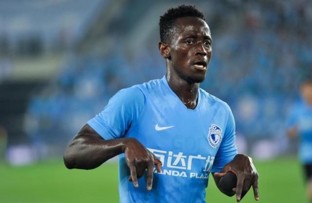 1626358218420015044.jpg 开云APP-大连人队单外援兵发苏州赛区 丹尼尔森还将隔离