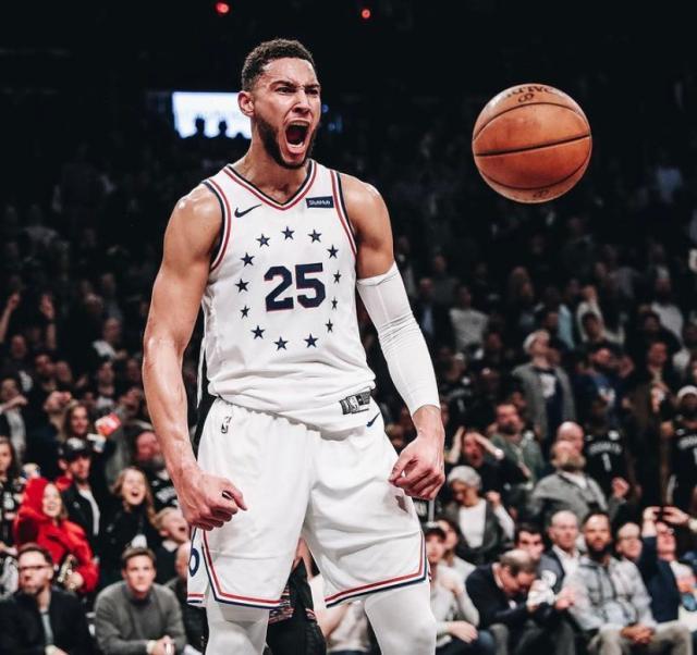 开云APP-用三双回击交易流言 西蒙斯留队却难寻永恒避风港