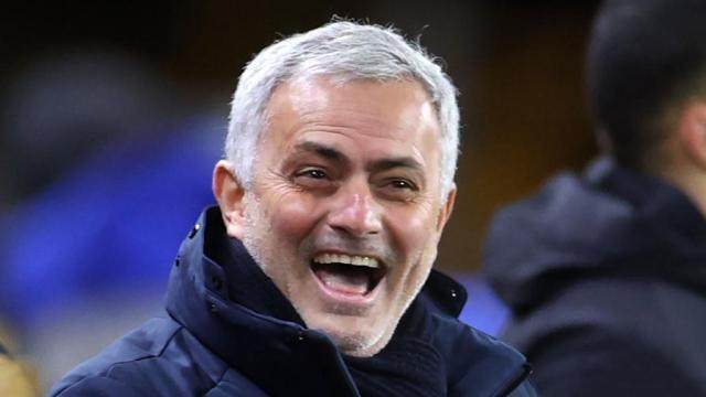 开云APP-【早报】双红会闷平！梅西巴萨生涯首次染红！